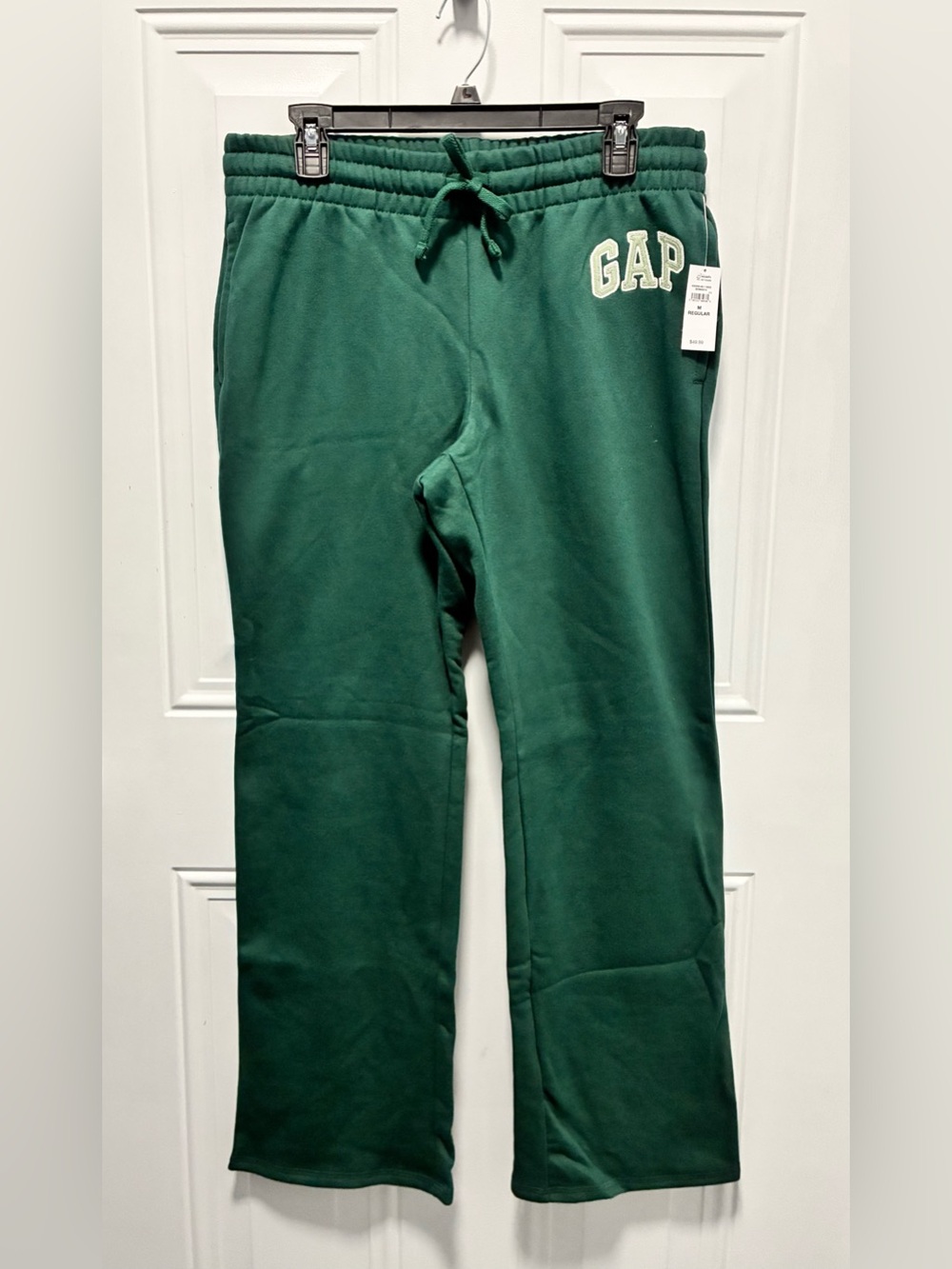 GAP Logo Women’s Straight Sweatpants